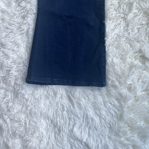 Good American flare jeans. Size 29/8 dark indigo blue. - Picture 4 of 7